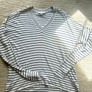 Athleta retreat silk cashmere vneck sweater size XS